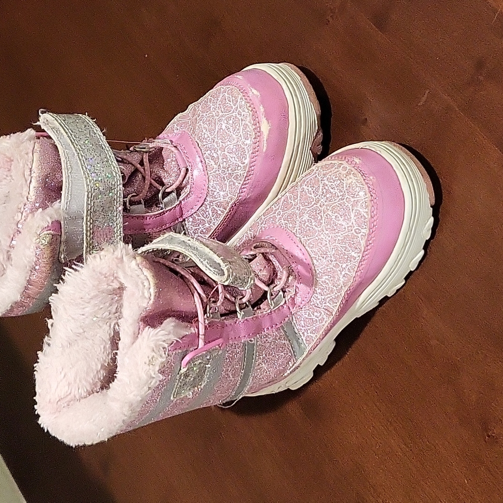 Glow up Disney Minnie boots size: kids 10